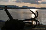 Anchor Bay y reflexión solar, Poros, Grecia.