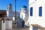 Sifnos, Apollonia, Agios Spiridon, ex abajo en el callejón, Grecia.