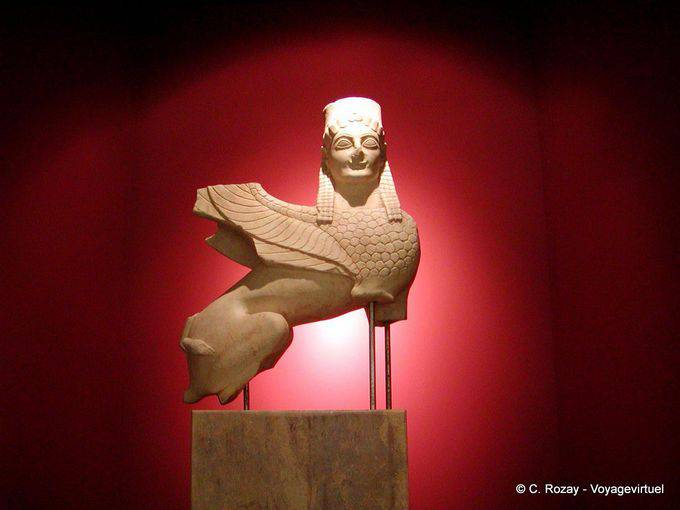 Réplica de la escultura en el aeropuerto de Atenas - Grecia