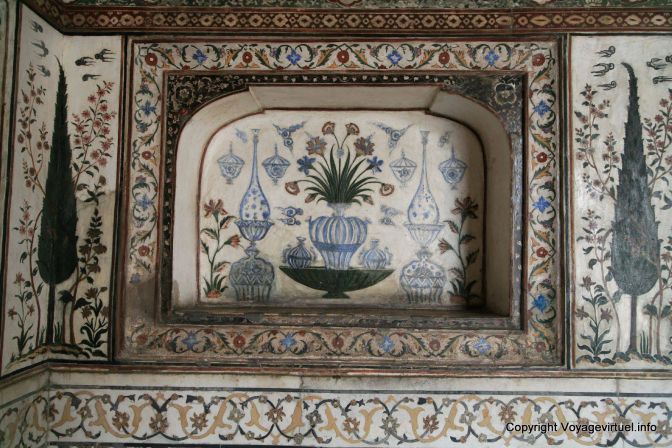 Agra Baby Taj Itmad Ud Daulah Tomb - India