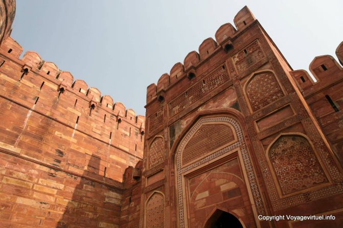 Agra Fort Rouge Amar Singh Pol - India