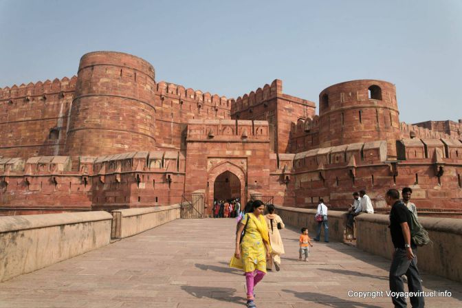 Agra Fort Rouge Amar Singh Pol Entrance - India