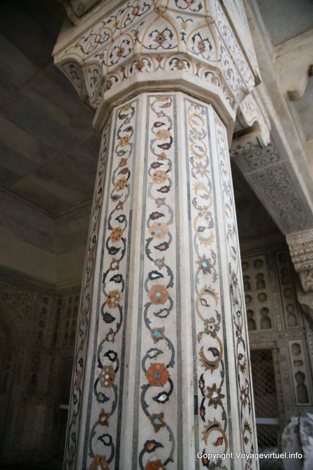 Agra Fort Rouge Muthamman Burj - India