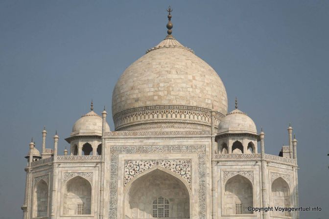Agra Taj Mahal - India