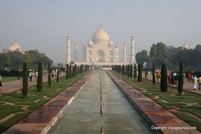 Agra Taj Mahal Depuis Chahar Bagh Gardens - India