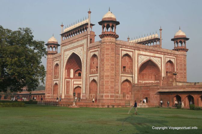 Agra Taj Mahal Entree Gateway - India