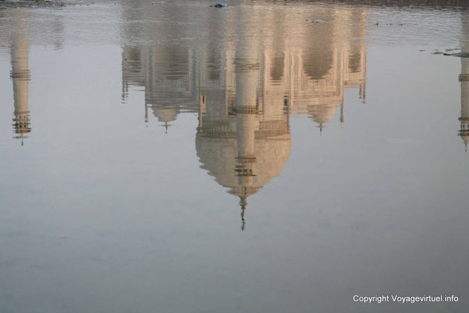 Agra Taj Mahal Sunset Yamuna Reflect - India
