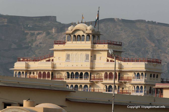 Jaipur Jantar Mantar Vue Sur City Palace - India