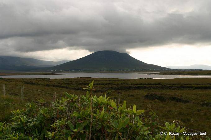 Ilusión volcánica desde la N59 antes Mallaranny (Mulranny) - Irlanda