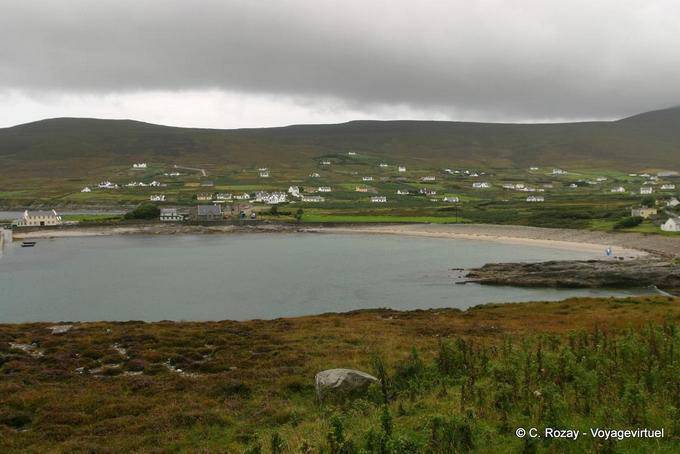 Vista a la playa perdida de Dooega CAMPORT, Achill Island - Irlanda