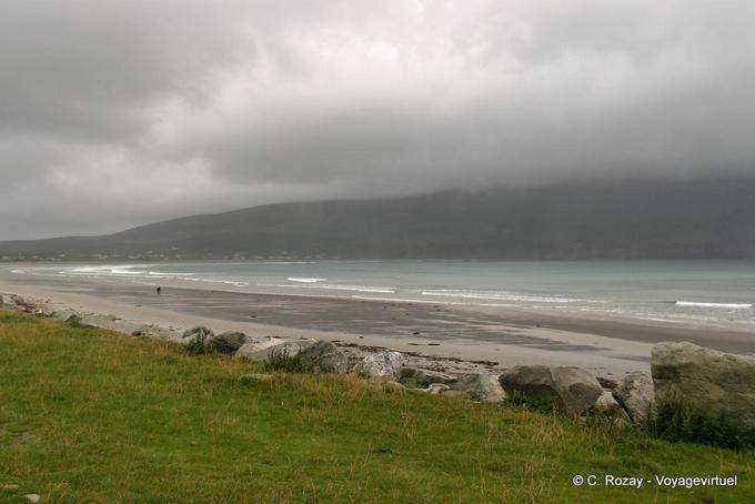 En la playa, una gran variedad de Keel, Isla de Achill - Irlanda
