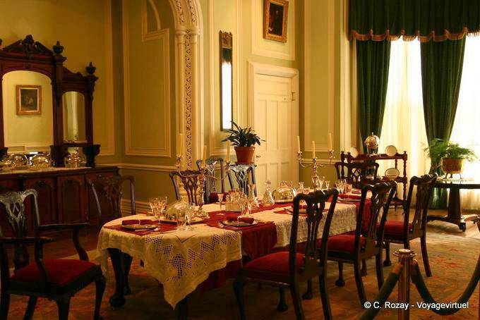 El comedor de la pareja Mitchell, el Castillo de Kylemore - Irlanda