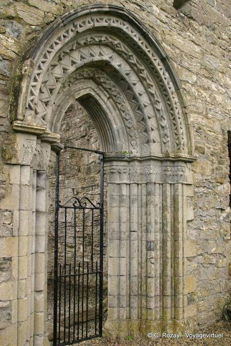 Portal de la Real Abadía de Cong, fundada en el año 623 por San Feichin, - Irlanda