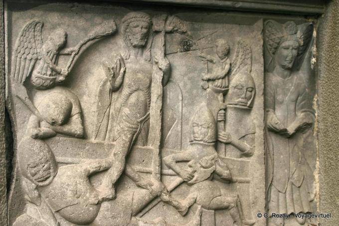 Escultura de la resurrección de Cristo de entre los muertos, la Abadía de Ennis - Irlanda