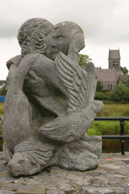 Escultura en el río Fergus, Ennis - Irlanda