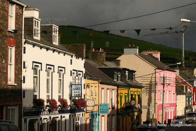 Tormenta de luz en la calle principal, Dingle - Irlanda