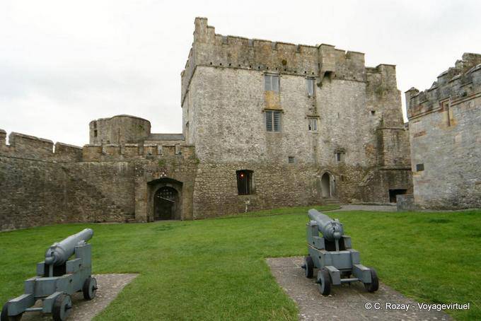 Cañones en el patio, Castillo de Cahir - Irlanda