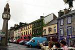 En lugar del reloj, puente de la calle, de Westport, Irlanda.