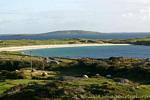 Una de las playas de la bahía del perro, Roundstone, Connemara Galway, Irlanda.