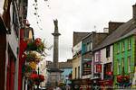 Estatua entre Abbey Street y O'Connell Street, Ennis, Irlanda.