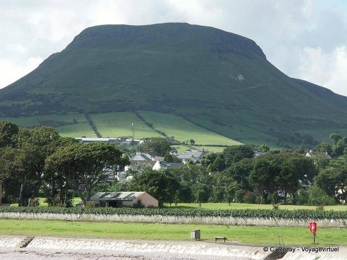 Lurigethan, mesa de montaña por encima de Waterfoot, Antrim - Irlanda del Norte