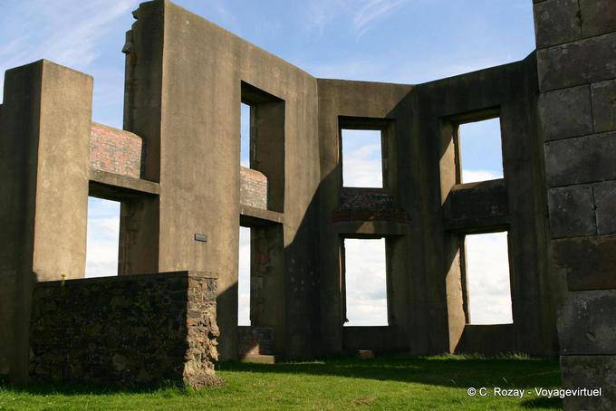 Particular visión de la casa solariega (Castillo de descenso) - Irlanda del Norte