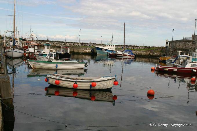 El pequeño puerto de Carnlough - Irlanda del Norte