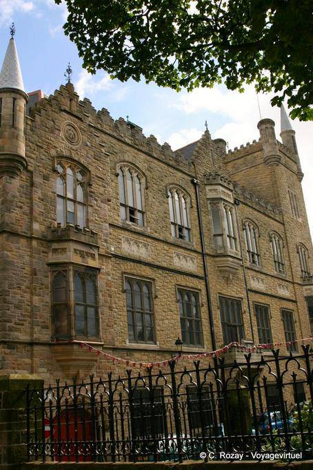 Edificio de la Apprentice Boys Memorial Hall, esquina de la calle superior y Sociedad Magazine Street, Derry - Irlanda del Norte