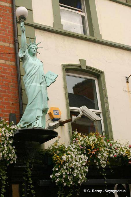 Libertad y CCTV Petrificado, Derry Libertad - Irlanda del Norte