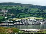 Vista de Carnlough, Costa de Antrim, Irlanda del Norte.