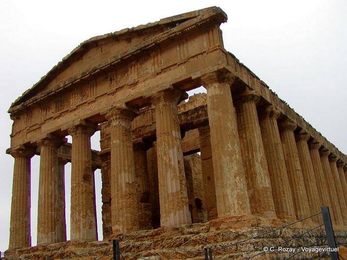 El Templo de la Concordia, Agrigento - Italia