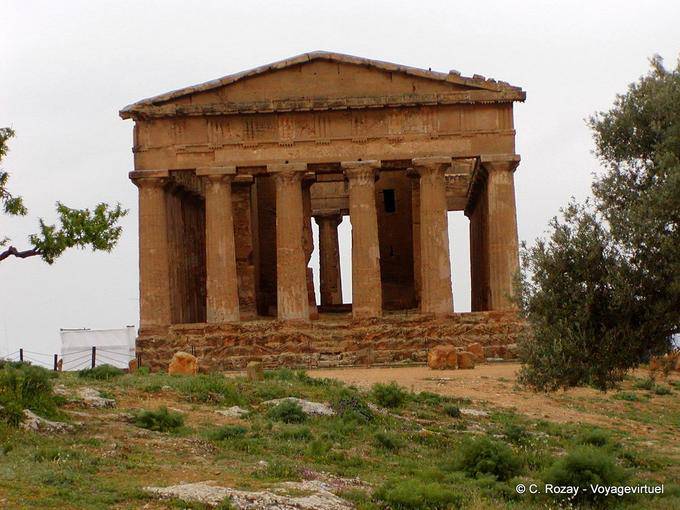 Otra vista del Templo de la Concordia, Agrigento - Italia