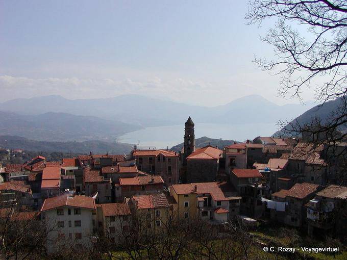 Pueblo de montaña, Basilicata - Italia