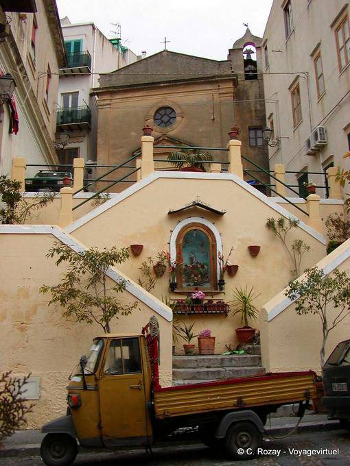 Escaleras de ida, Via Umberto I, Cefalu - Italia