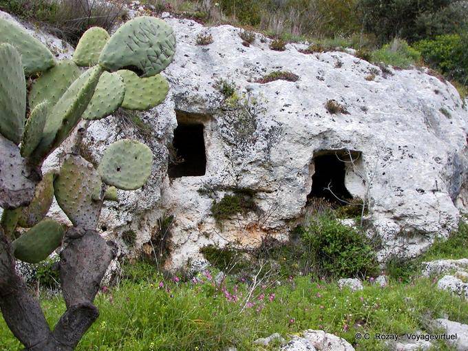 Necrópolis prehistóricas de Cava Ispica - Italia
