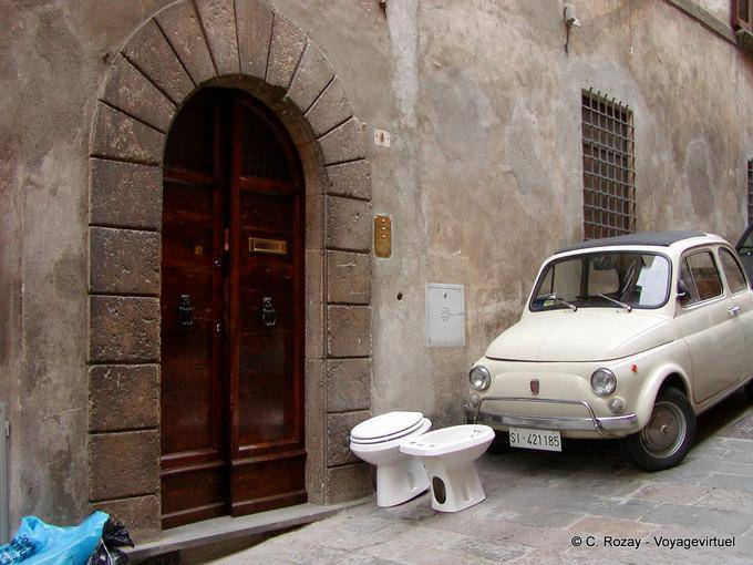 Fiat pote de yogur y aseo, Montepulciano - Italia