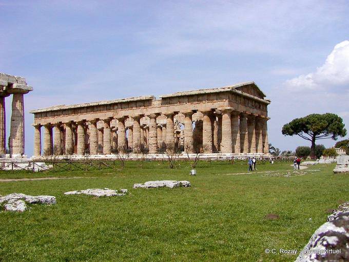El segundo templo de Hera, dice Templo de Poseidón, Paestum - Italia