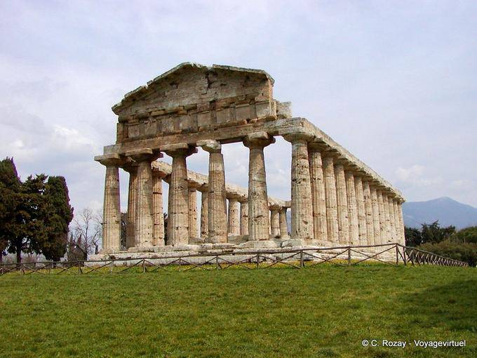 El Templo de Atenea, dice templo de Ceres, Paestum - Italia
