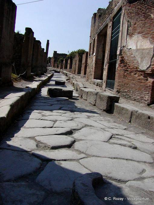Via degli Augustali Calle de la antigua Pompeya - Italia