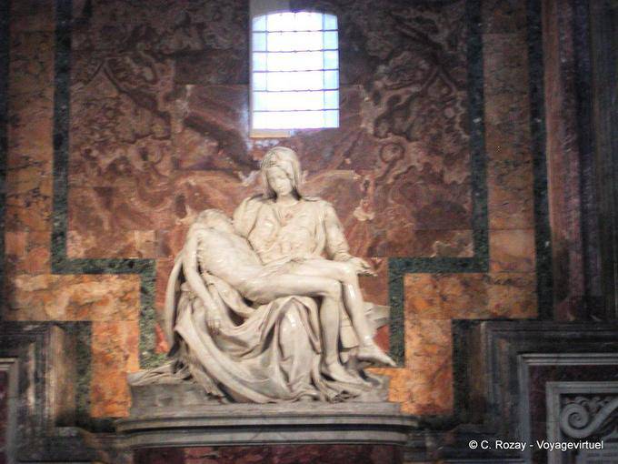 Pietà de Miguel Ángel, la Basílica de San Pedro del Vaticano, Roma - Italia