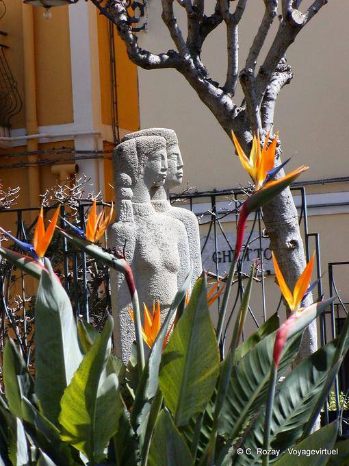 Doble perfil de un escultor, Taormina - Italia