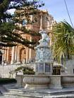 Estatua delante de San Domenico, Noto, Italia.