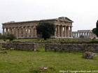 Otra vista del Templo de Hera II, Paestum, Italia.