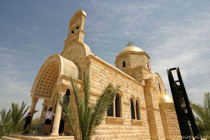 Iglesia Qasr el Yehud (Castillo Judio), vista exterior, Bethany - Jordania