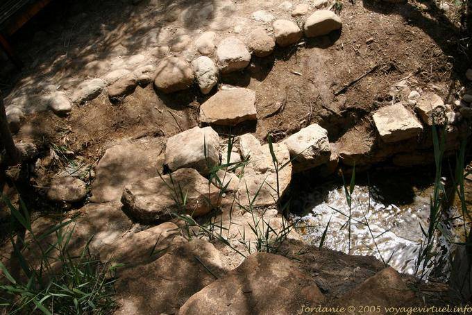 Sitio Wadi Kharrar, comparó a Betania más allá del Jordán Bautista Sitio - Jordania