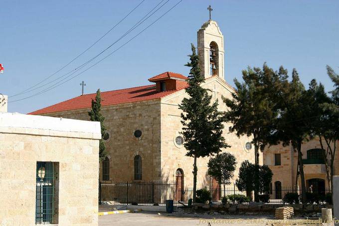 Iglesia de San Jorge, vista desde el exterior, Madaba - Jordania