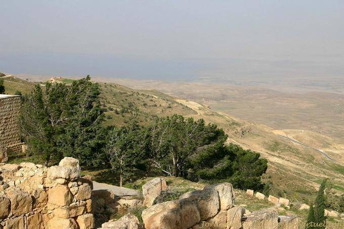 Monte Nebo, vasto panorama hacia el Mar Muerto - Jordania