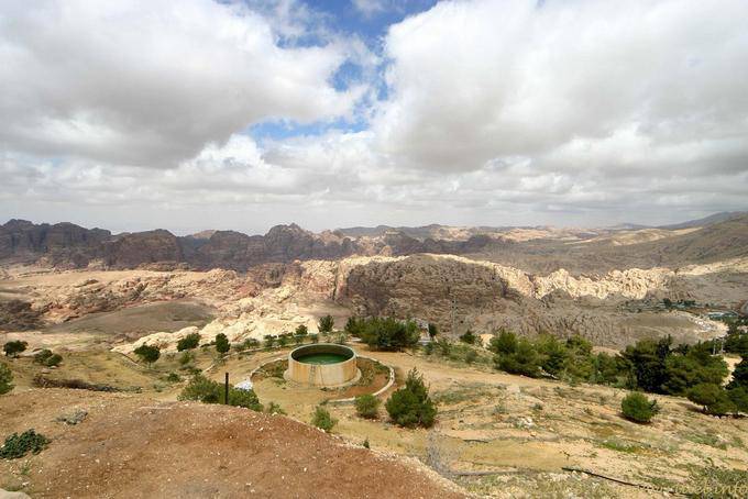 Reserva de agua en el medio de la nada, Alrededores de Petra - Jordania
