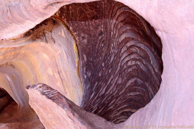 Pintura abstracta natural, Deir Petra - Jordania