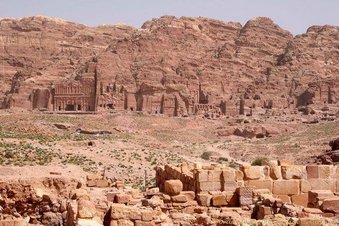 Información general de las tumbas reales en el acantilado, Petra Khubta - Jordania